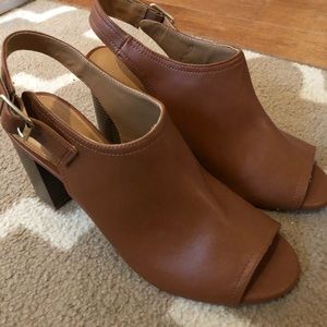 Tan booties- like new!